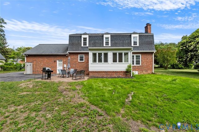 10706 Lunswood Rd, Chester, VA 23831