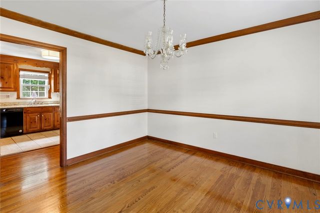 10706 Lunswood Rd, Chester, VA 23831