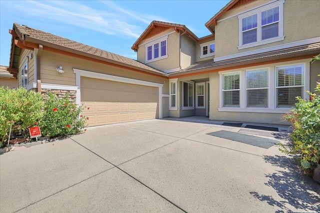 5018 Crest Dr, Sacramento, CA 95835