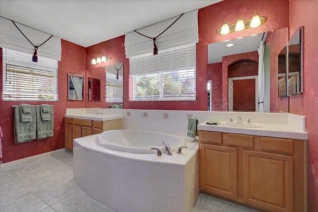 5018 Crest Dr, Sacramento, CA 95835