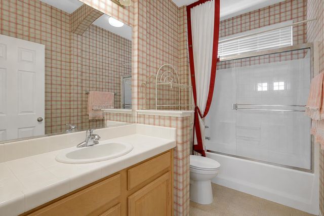 5018 Crest Dr, Sacramento, CA 95835