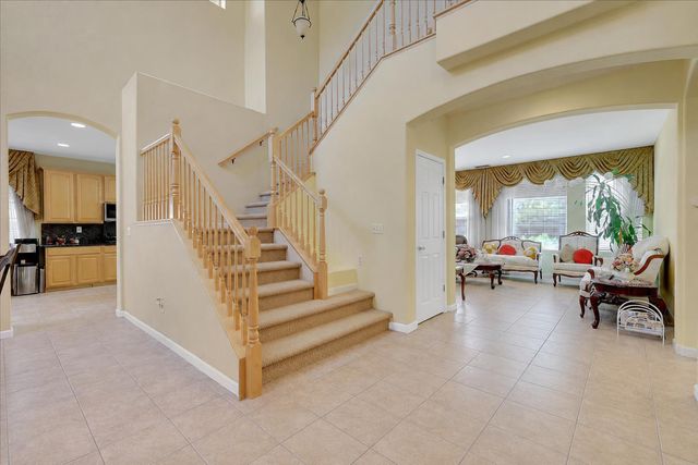 5018 Crest Dr, Sacramento, CA 95835