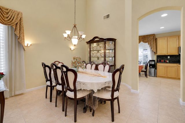 5018 Crest Dr, Sacramento, CA 95835