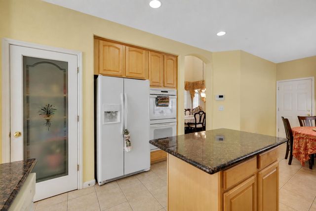 5018 Crest Dr, Sacramento, CA 95835