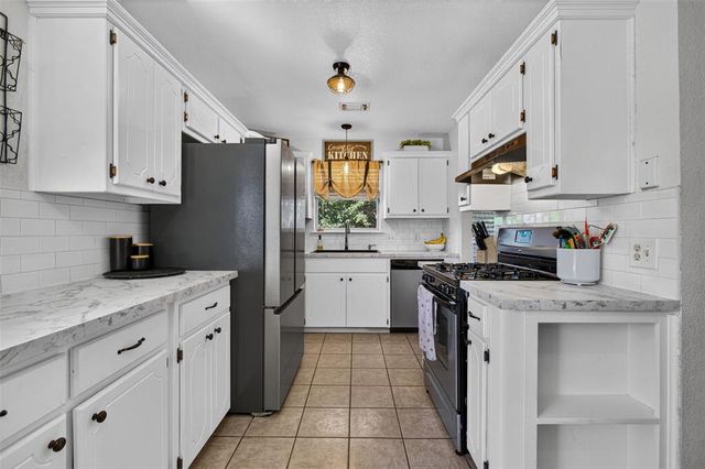 1901 Butterfield Trail, Choctaw, OK 73020