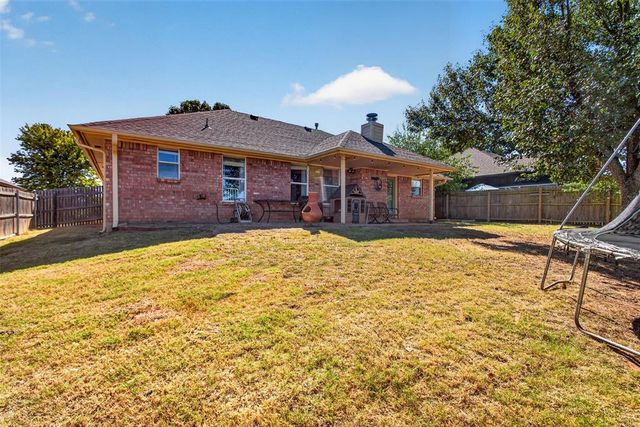 1901 Butterfield Trail, Choctaw, OK 73020