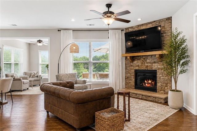 207 Gaston Court, Canton, GA 30115