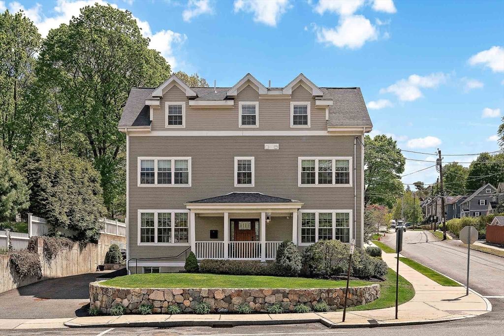 465 Washington St 465, Winchester, MA 01890