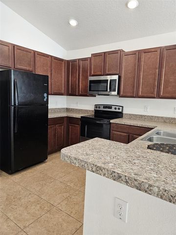 585 OGELTHORPE DRIVE, Davenport, FL 33897