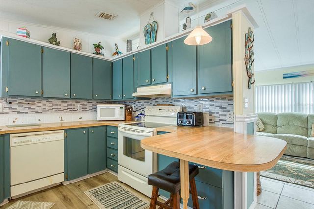 83 PELICAN DRIVE N, Oldsmar, FL 34677