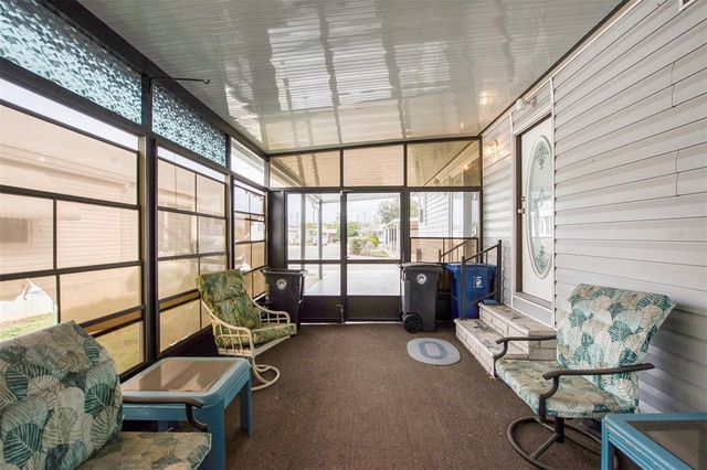 83 PELICAN DRIVE N, Oldsmar, FL 34677