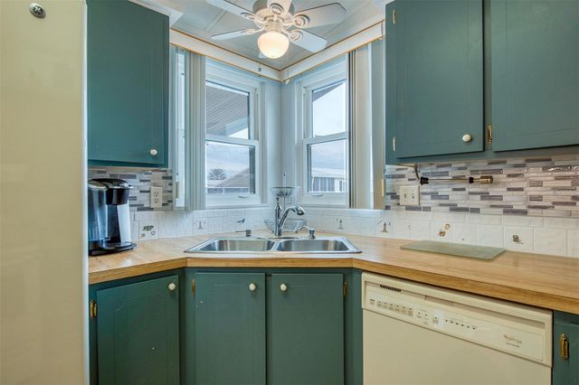 83 PELICAN DRIVE N, Oldsmar, FL 34677