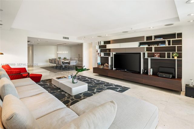 765 Crandon Blvd 306, Key Biscayne, FL 33149