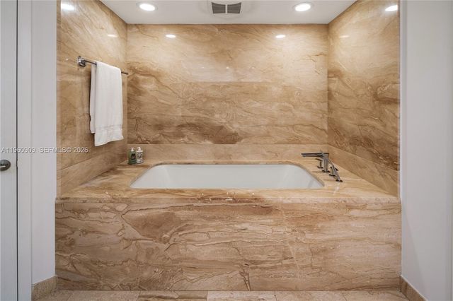 765 Crandon Blvd 306, Key Biscayne, FL 33149