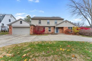 34006 Glouster Circle, Farmington Hills, MI 48331