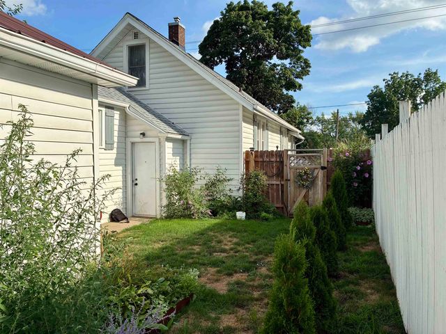 1620 W Main Street, Owosso, MI 48867