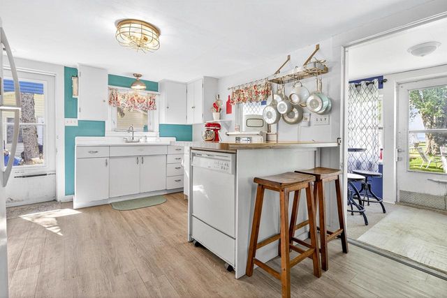 7621 WIDGEON LANE, Larsen, WI 54947