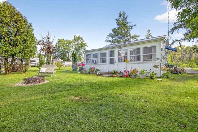 7621 WIDGEON LANE, Larsen, WI 54947