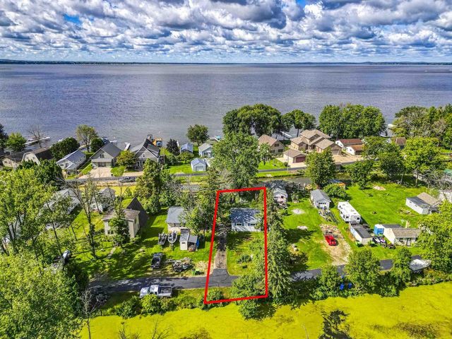 7621 WIDGEON LANE, Larsen, WI 54947