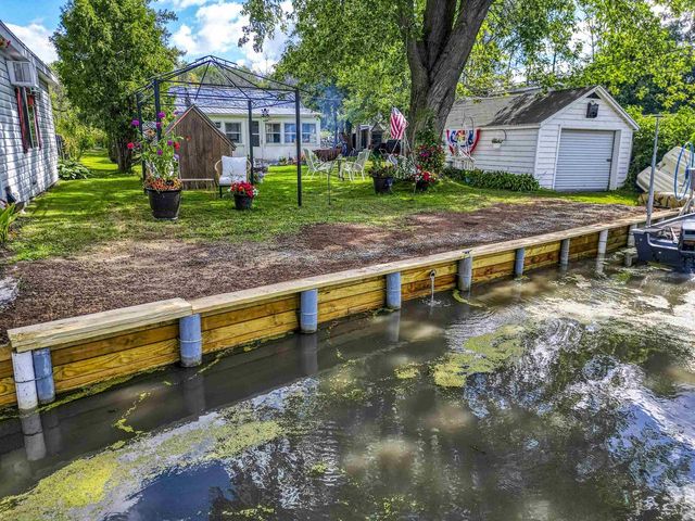 7621 WIDGEON LANE, Larsen, WI 54947