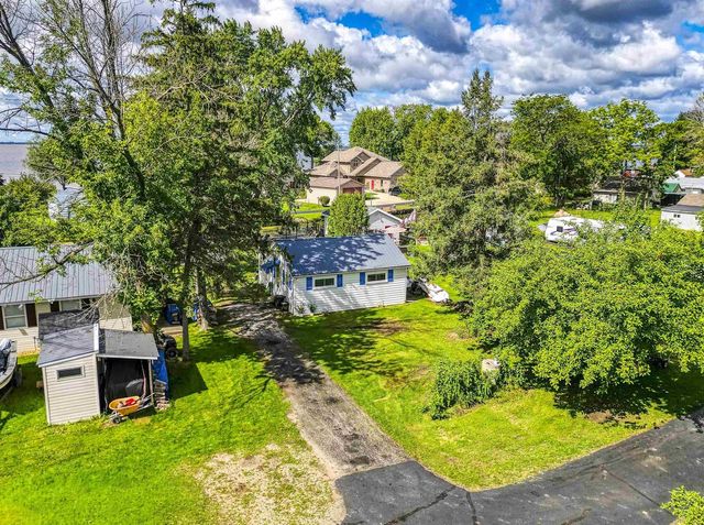 7621 WIDGEON LANE, Larsen, WI 54947