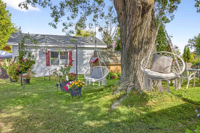 7621 WIDGEON LANE, Larsen, WI 54947