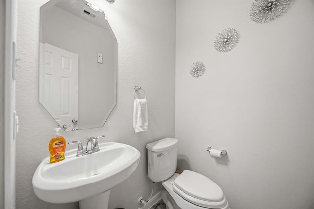 12418 Garnet Road, Mont Belvieu, TX 77535