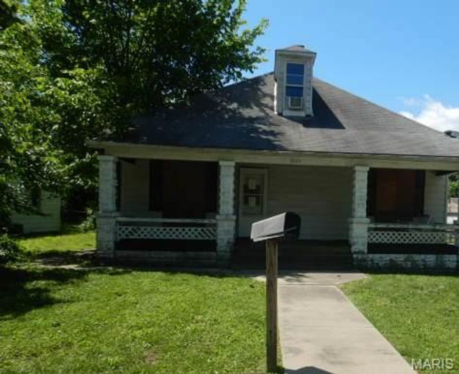 6024 W B Street, Belleville, IL 62223