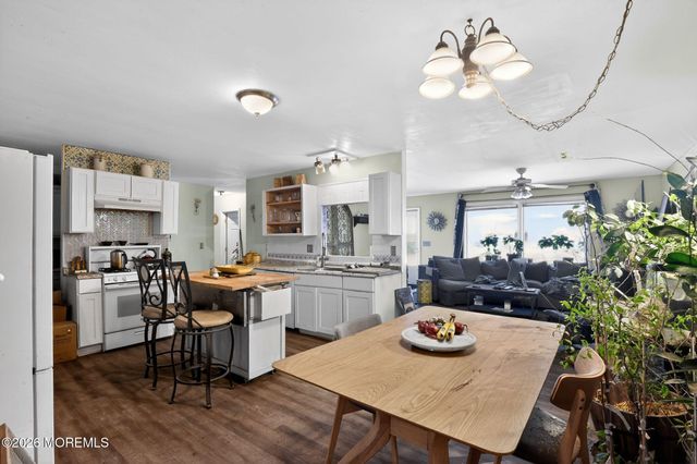 3 Demaret Court, Little Egg Harbor, NJ 08087