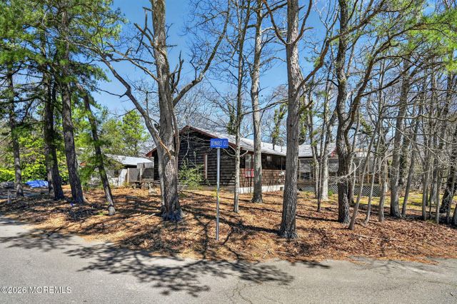 3 Demaret Court, Little Egg Harbor, NJ 08087