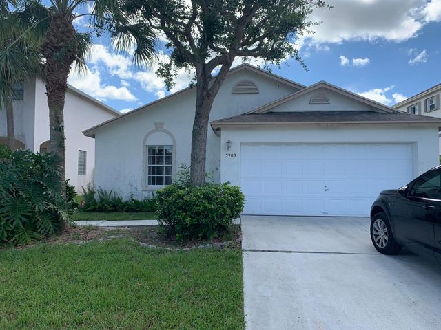 5900 Azalea Circle, West Palm Beach, FL 33415