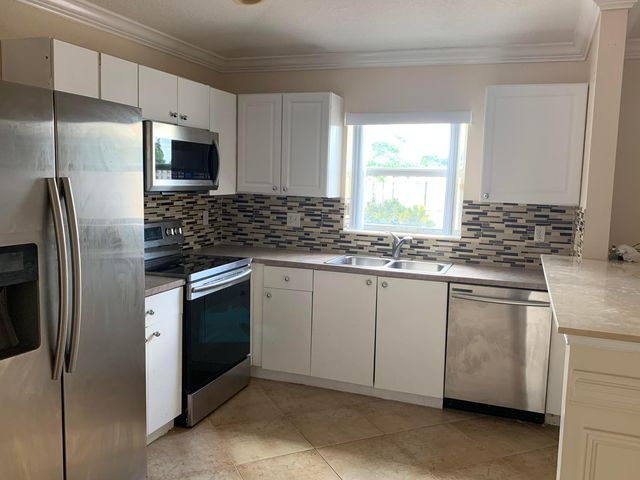 5900 Azalea Circle, West Palm Beach, FL 33415