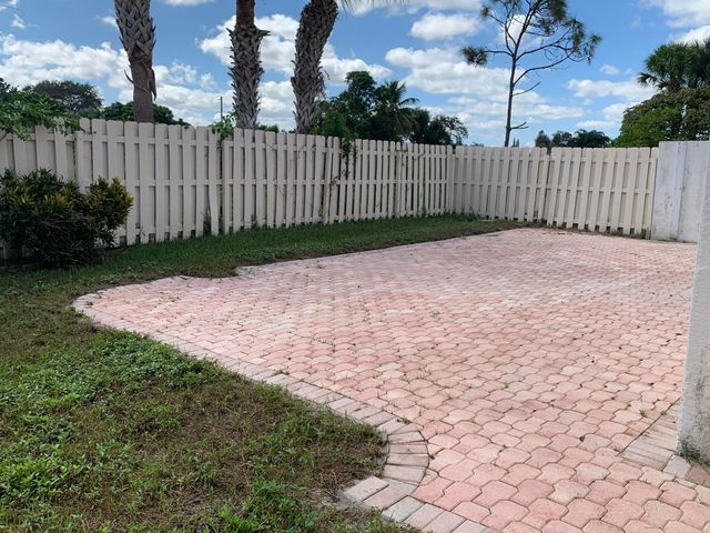 5900 Azalea Circle, West Palm Beach, FL 33415