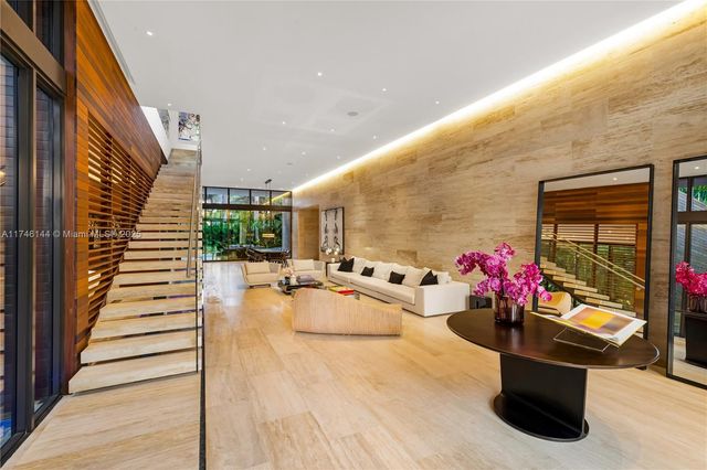 250 Ocean Blvd, Golden Beach, FL 33160