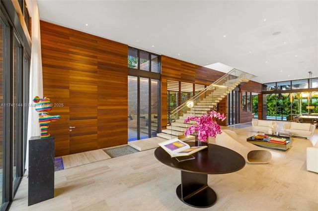 250 Ocean Blvd, Golden Beach, FL 33160