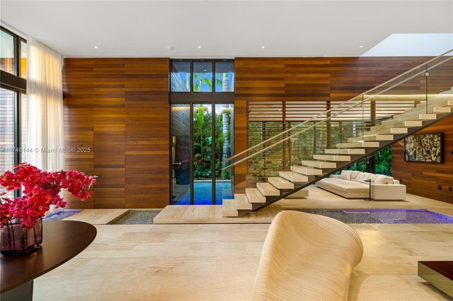 250 Ocean Blvd, Golden Beach, FL 33160