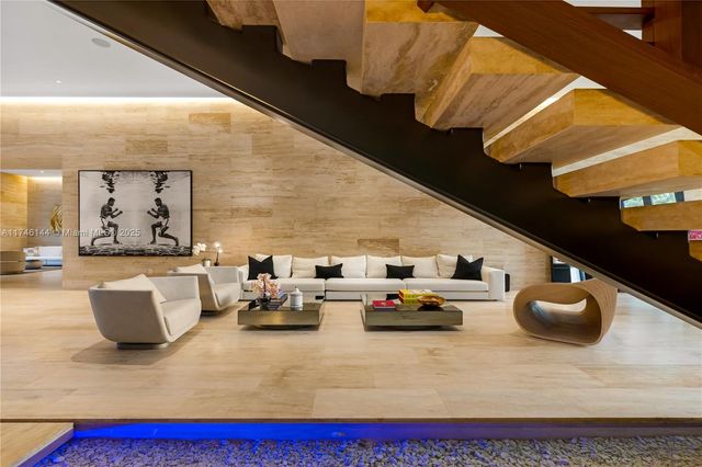 250 Ocean Blvd, Golden Beach, FL 33160