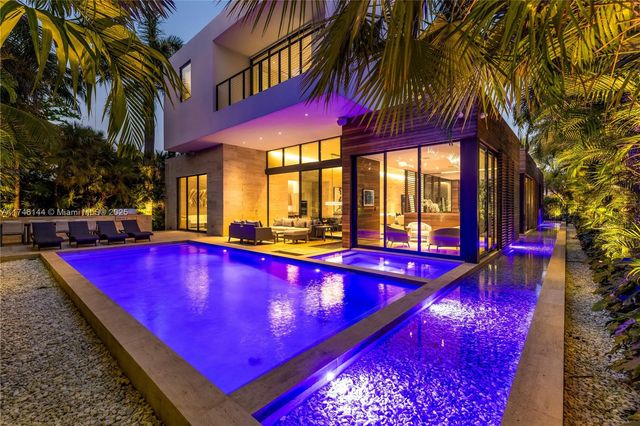 250 Ocean Blvd, Golden Beach, FL 33160