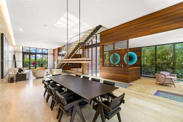 250 Ocean Blvd, Golden Beach, FL 33160