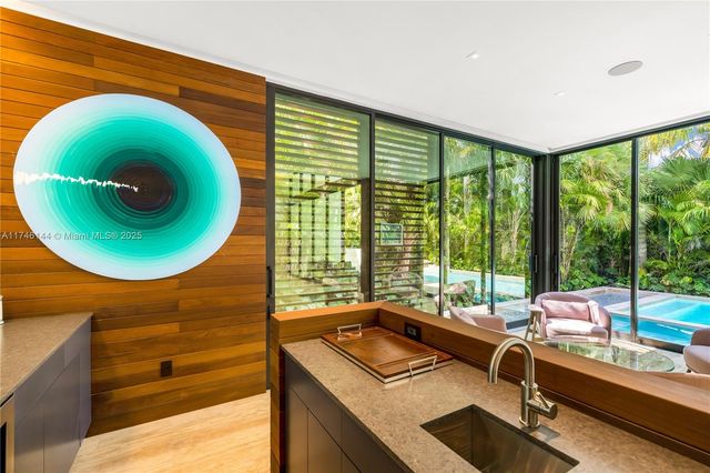 250 Ocean Blvd, Golden Beach, FL 33160