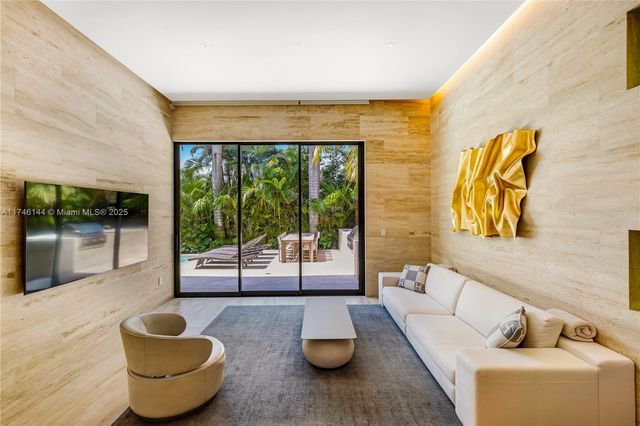 250 Ocean Blvd, Golden Beach, FL 33160