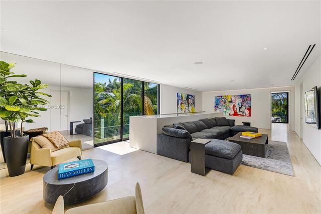 250 Ocean Blvd, Golden Beach, FL 33160