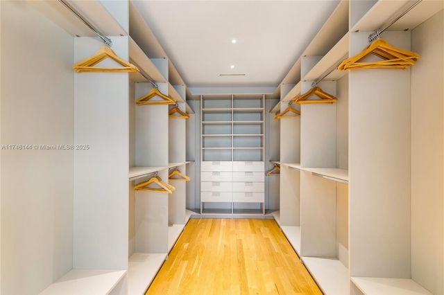 250 Ocean Blvd, Golden Beach, FL 33160