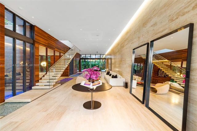 250 Ocean Blvd, Golden Beach, FL 33160