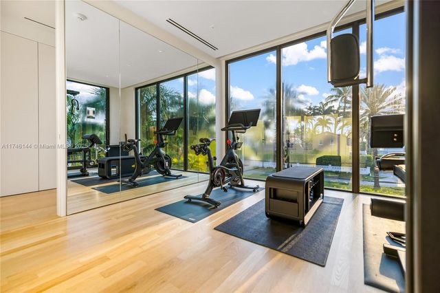 250 Ocean Blvd, Golden Beach, FL 33160