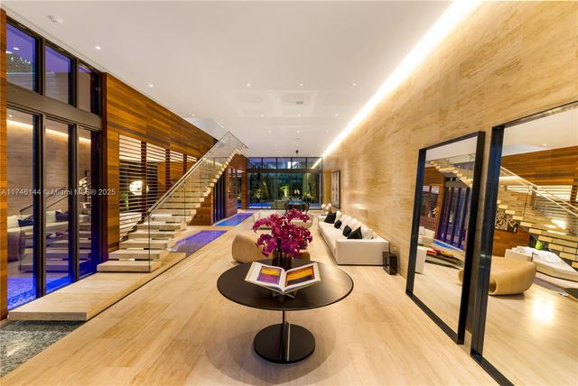 250 Ocean Blvd, Golden Beach, FL 33160