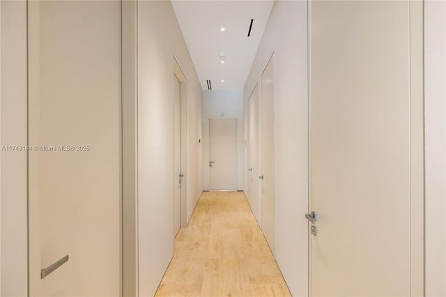 250 Ocean Blvd, Golden Beach, FL 33160