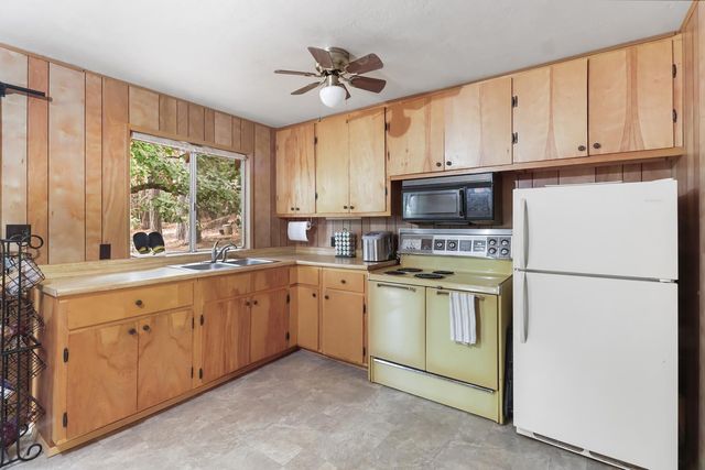 17695 S Mace Dr, Pioneer, CA 95666