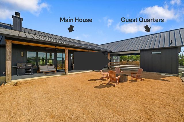 107 W Lakeshore DR, Dripping Springs, TX 78620