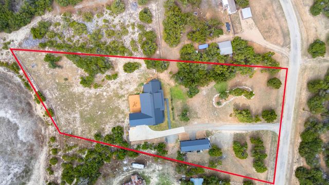 107 W Lakeshore DR, Dripping Springs, TX 78620